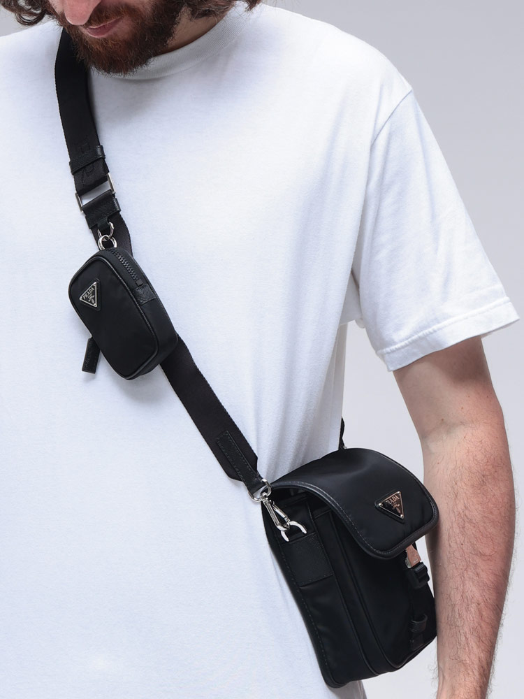 PRADA (プラダ) Re-Nylon ミニポーチ付き ショルダーバッグ