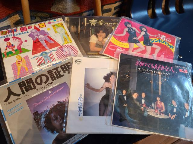 レコード人気が再燃！Z世代「なにこれ面白い」買取屋さん賑やか！人気