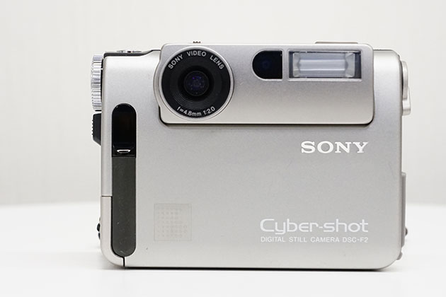 My Retro Sony 当時の技術が詰まった サイバーショット 2代目 DSC-F2