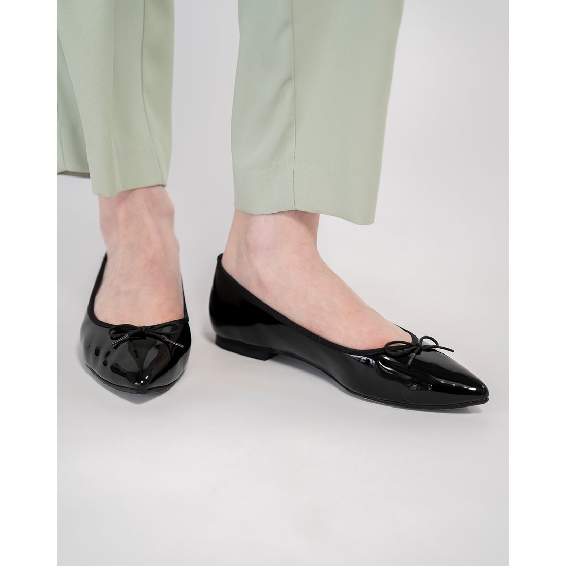 レイン対応】フラットバレエシューズ （ブラック エナメル） -Emma