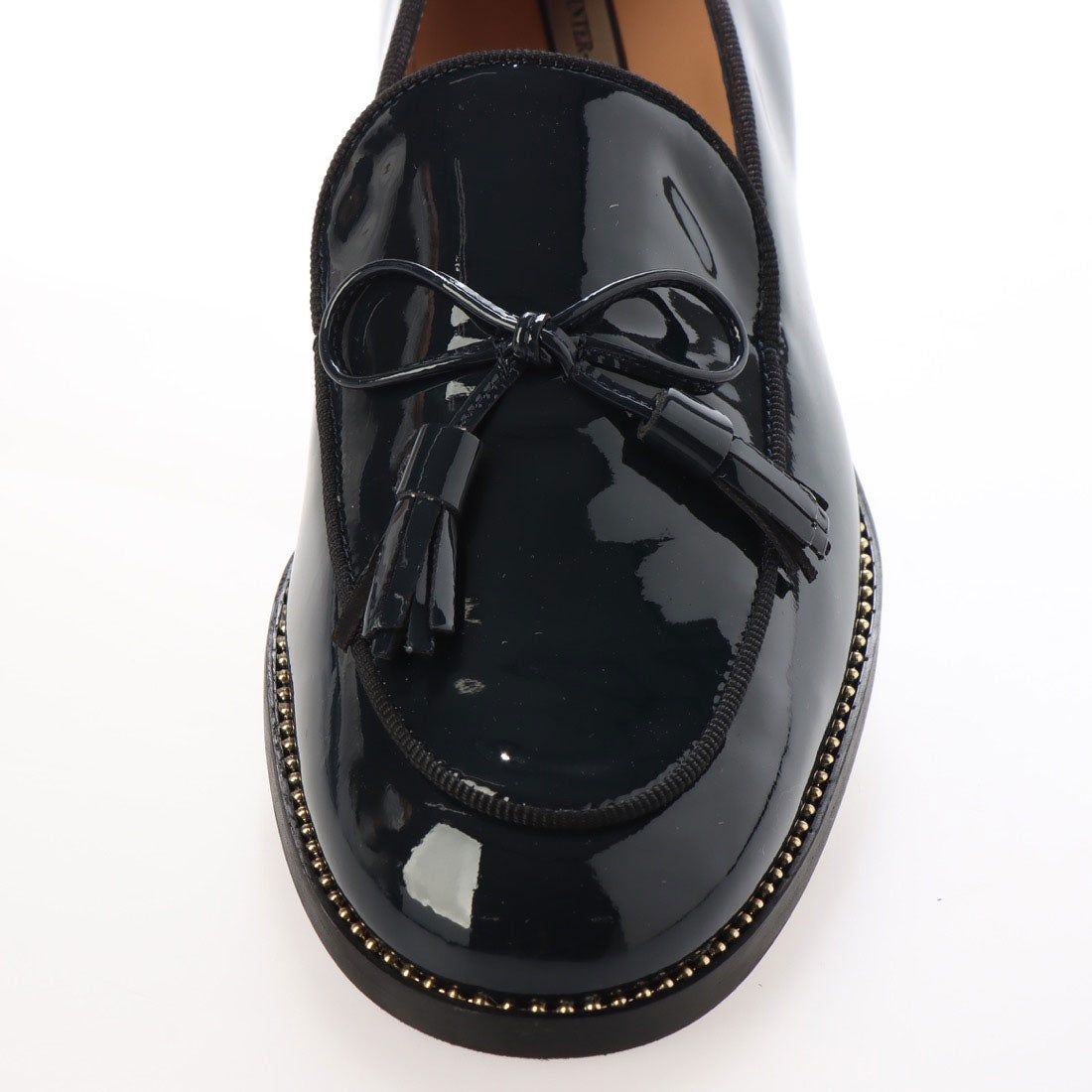 インターショシュール INTER-CHAUSSURES タッセルリボンエナメルモカ