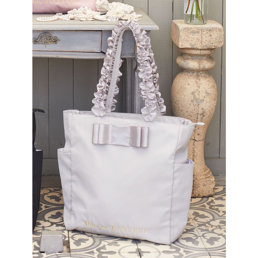 メゾン ド フルール Maison de FLEUR 撥水加工サイドポケットフリル