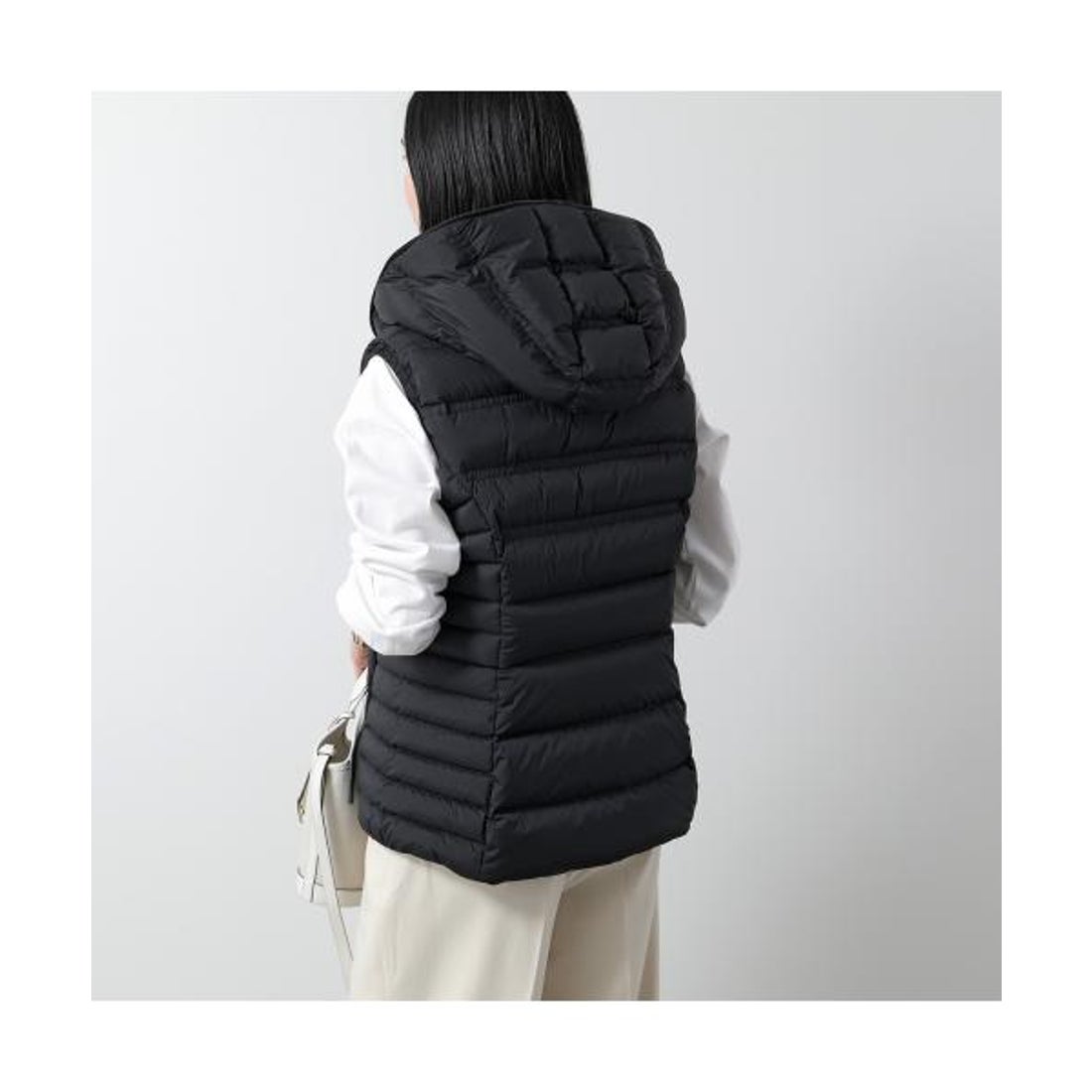 モンクレール MONCLER MONCLER Matt Black ダウンベスト ALITERSE