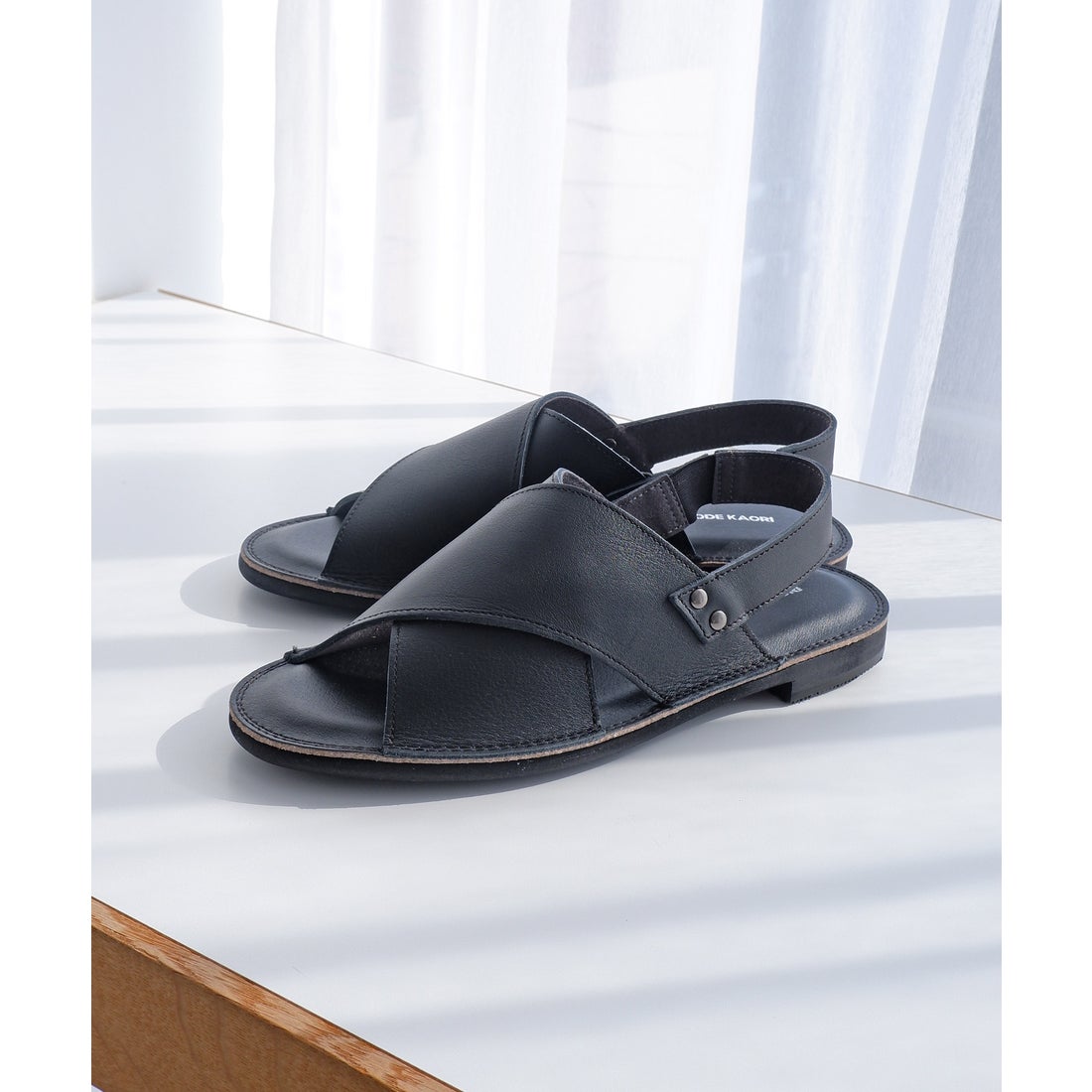 本革】 クロスバンドサンダル 7126 （ブラック） -モードカオリ MODE