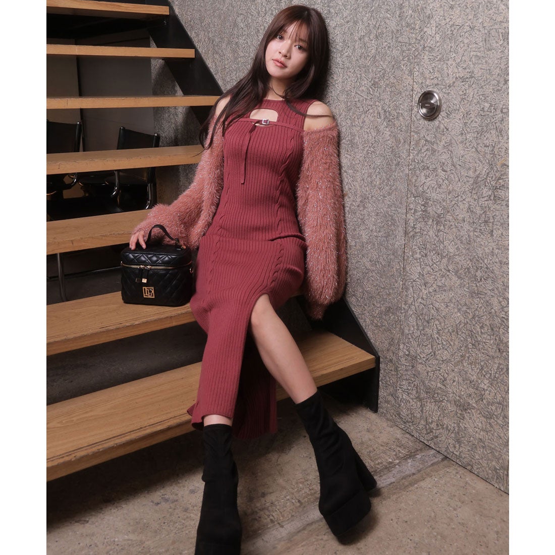 リップサービス LIP SERVICE デコルテオープンドッキングニット