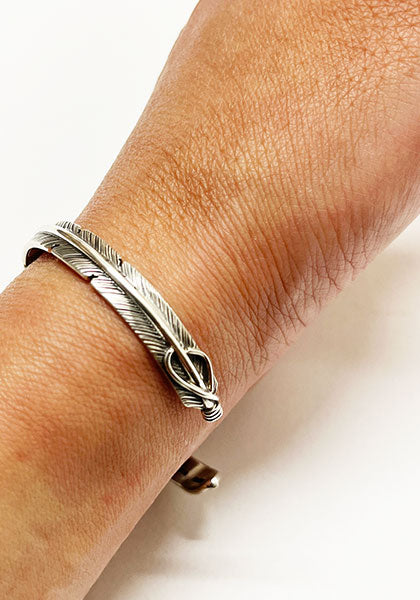 Indian Jewelry (インディアン ジュエリー) ナバホ フェザーバングル