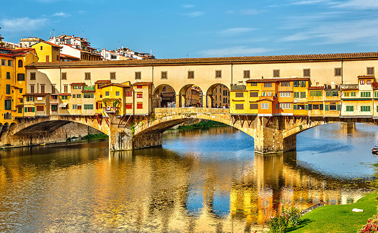 ヴェッキオ橋【フィレンツェで最も歴史ある世界遺産】 - せかとら