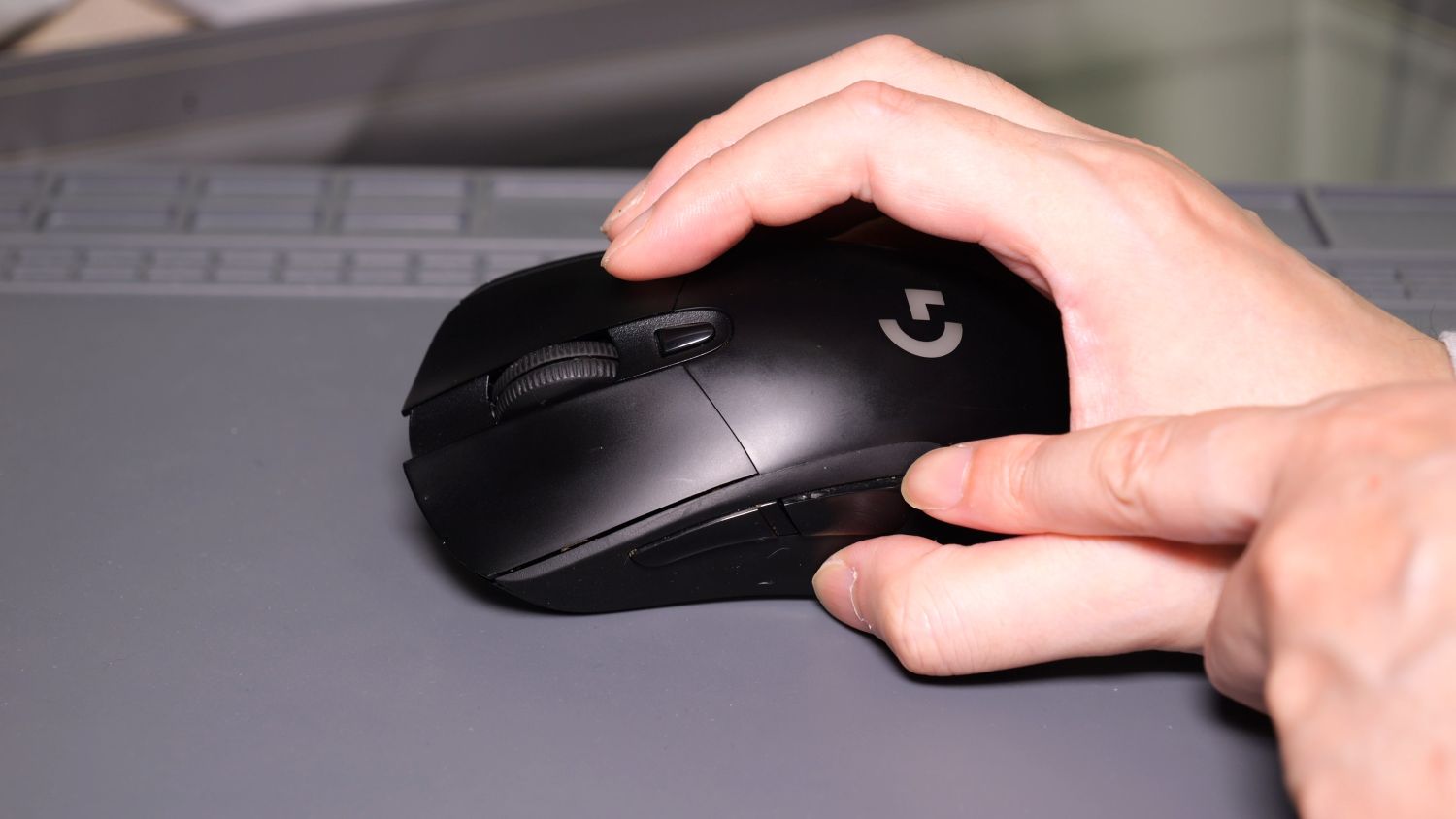 ASUS モニター ロジクールG703マウス ジャンク 実売8000円がジャンク