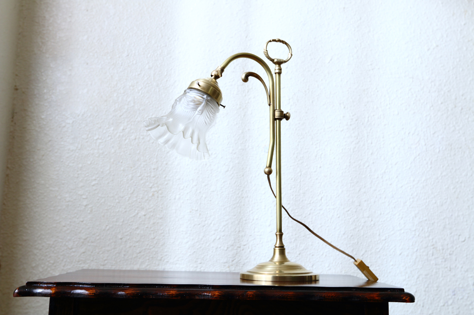 フレンチスタイル アンティークブラス&フリルシェード デスクランプ