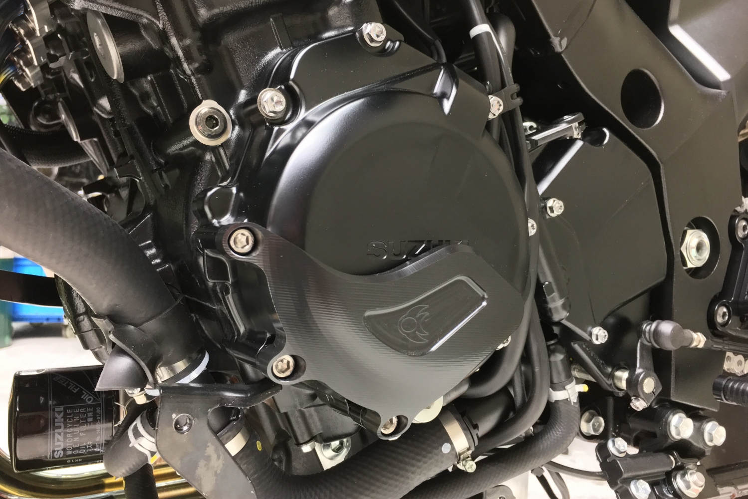 K-FACTORY ONLINE SHOP / エンジンカバースライダー 左側（KATANA '19