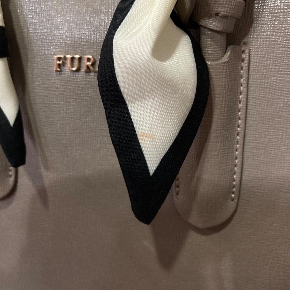 FURLA(フルラ) スカーフ付き2WAYショルダーバッグ グレーブラウン系