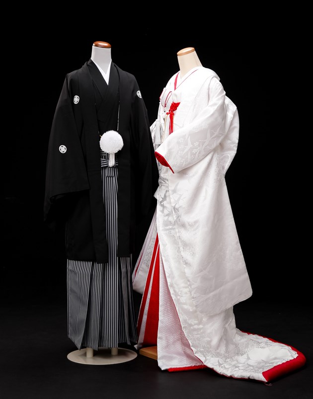 楽天市場】白無垢レンタル su006-2 フルセット「裏地赤×慶びの華に飛翔