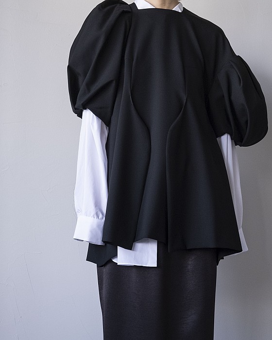 VONIQUE / ENFOLD/ASYMMETRY VOLUME-SLEEVE PULLOVER