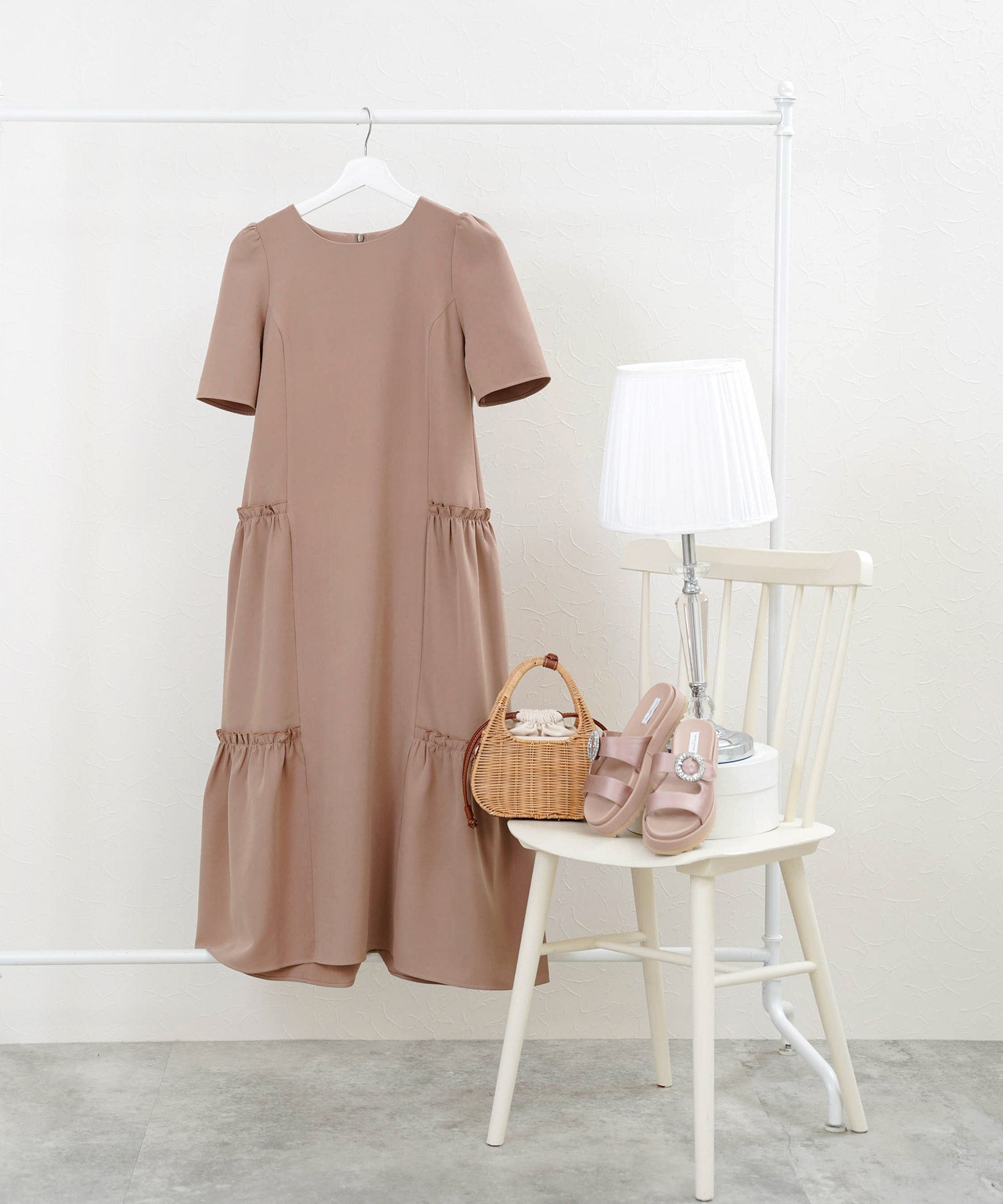 ティアード 半袖 ワンピース｜通勤、デート、ワンマイルウェア、授業