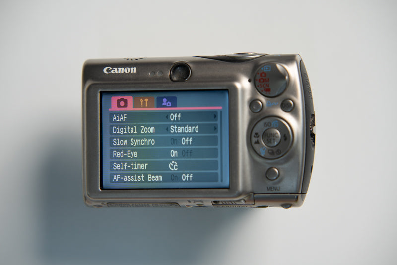 Canon IXY Digital 1000 Digital Camera - Titanium – ShutterHouse