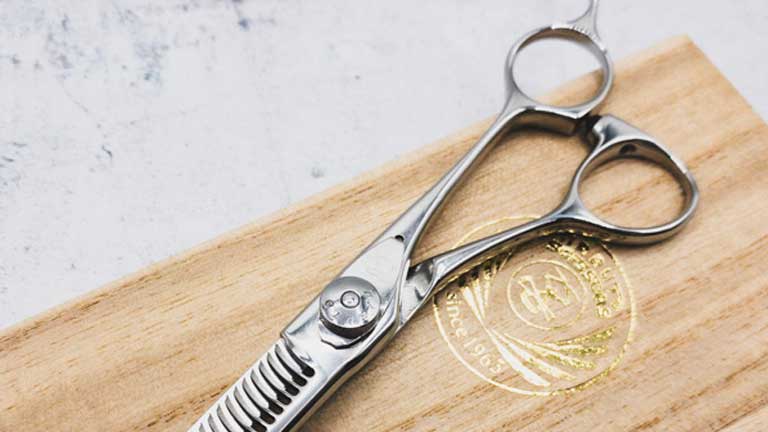 切れ味抜群カットシザー理美容師プロ用ハサミ♪トリマートリミング