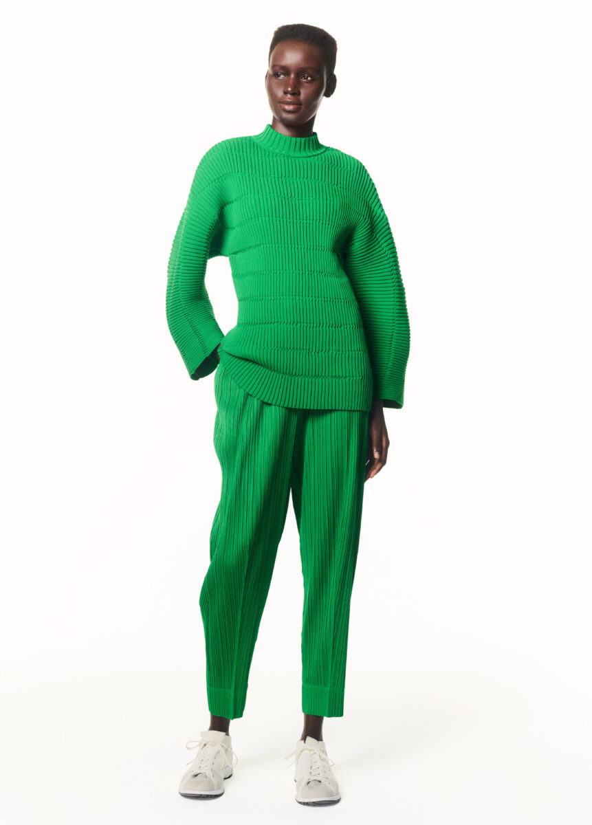 プリーツ プリーズ イッセイ ミヤケ2024年秋冬より宇宙がモチーフの新