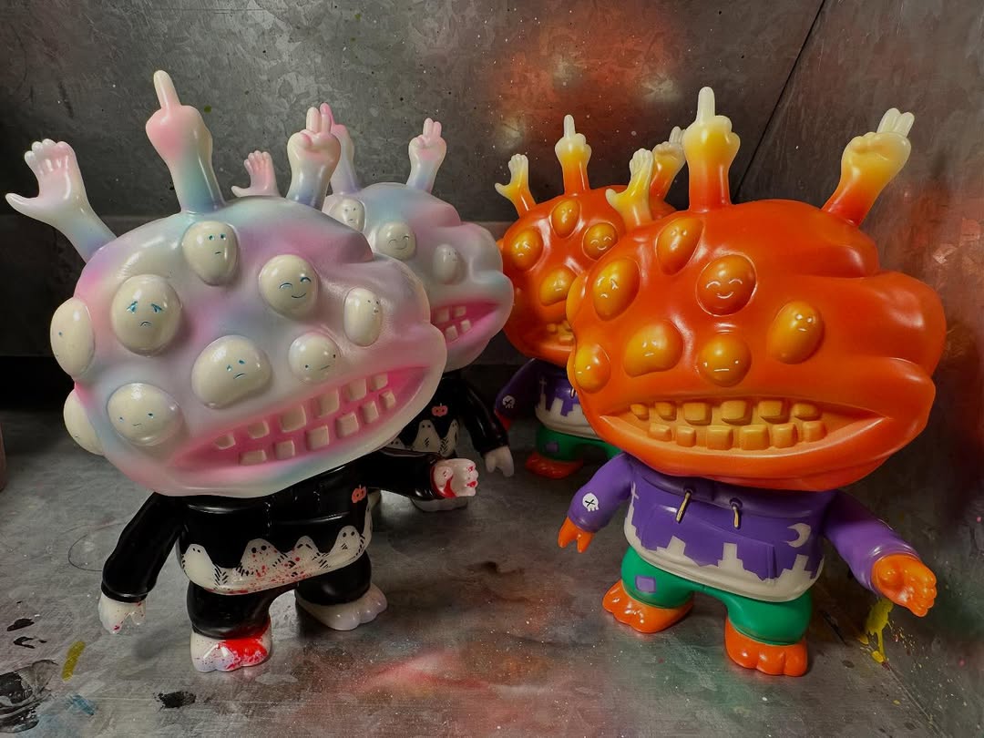 ショップ・はしもと玩具店でマルサン製「ヘドラ450]の「氷結マーブル