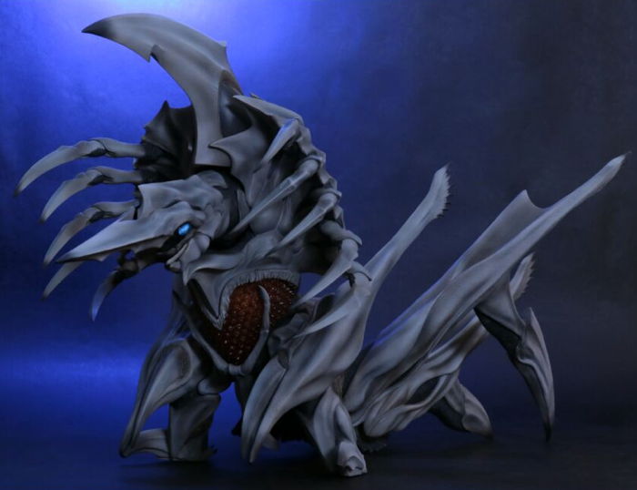 ガメラ（1996）」に続いてエクスプラスより「レギオン」の「ナイト