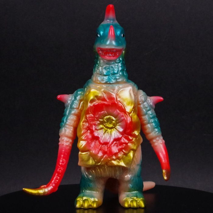 ブルマァクの幻の金型よりミドルサイズ「アストロモンス」が登場