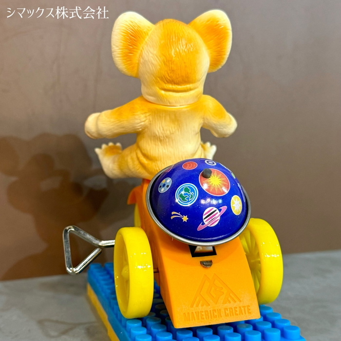 シマックスから「ゼンマイレトロ三輪車シリーズ 宇宙怪獣ムクムク1期