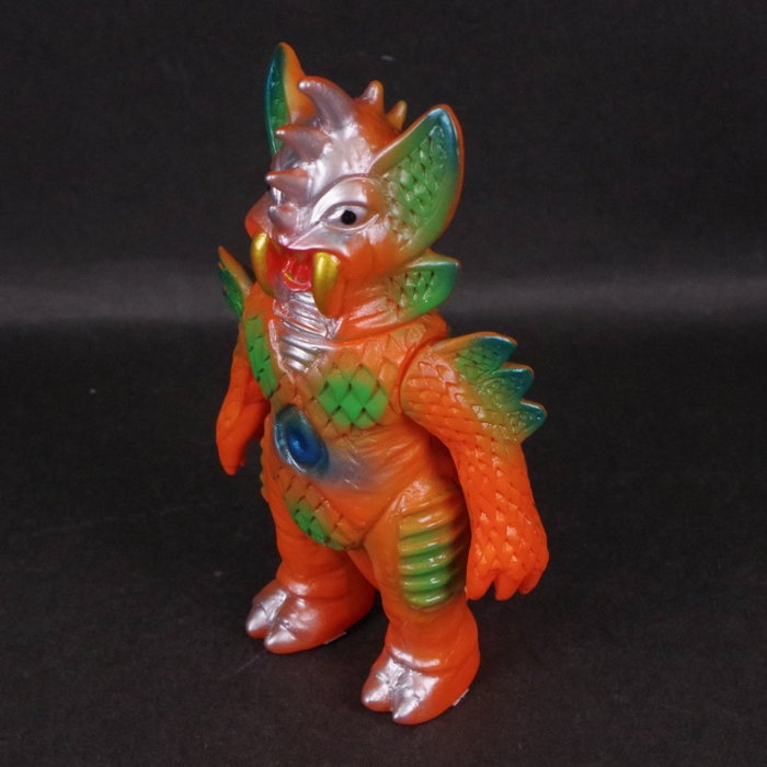 ブルマァク幻の金型から発見された『流星人間ゾーン』ミドルサイズが