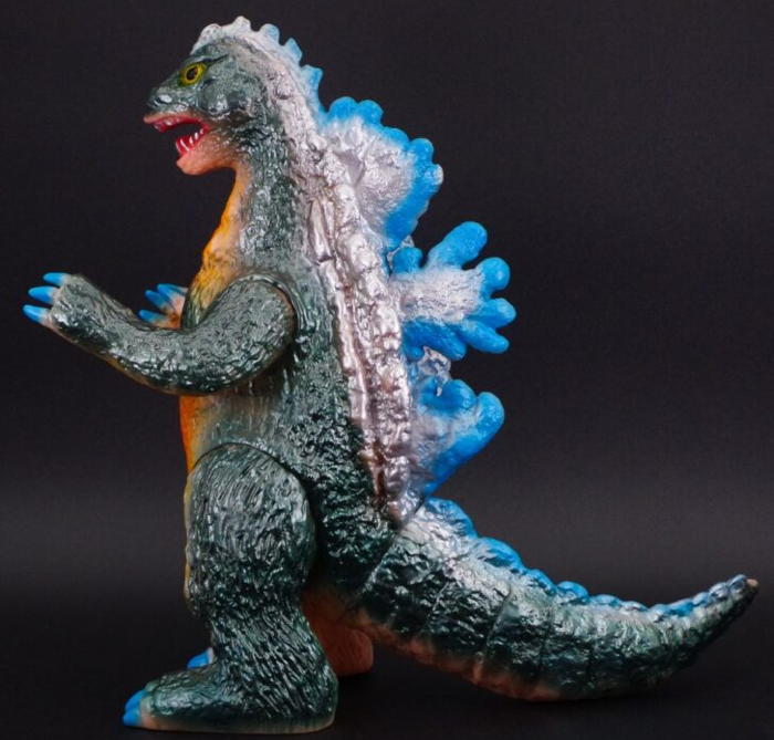 迫力サイズのブルマァク製「Gゴジラ」が「レトロカラー」仕様で出現