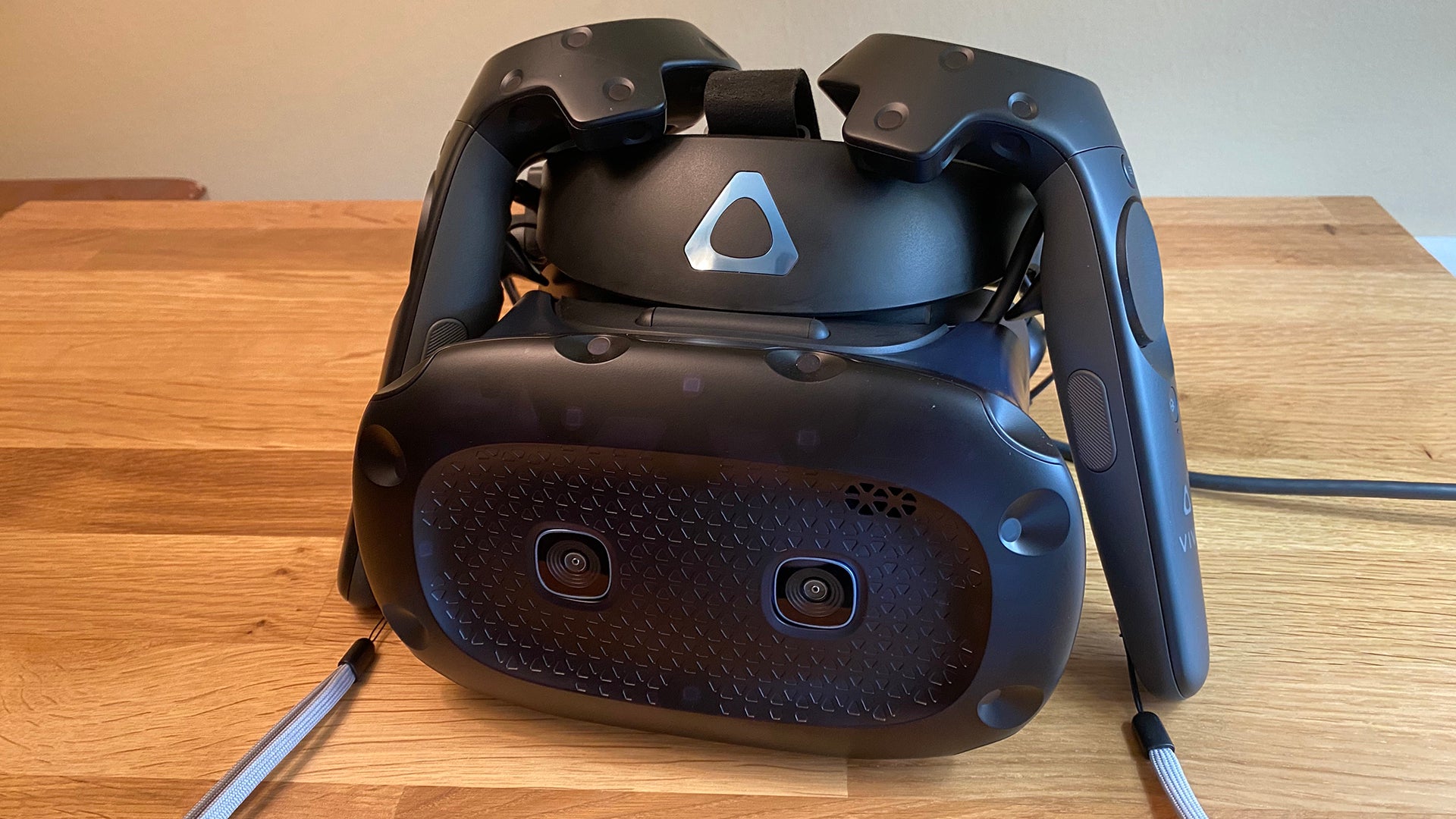 HTC Vive Cosmos Elite Review