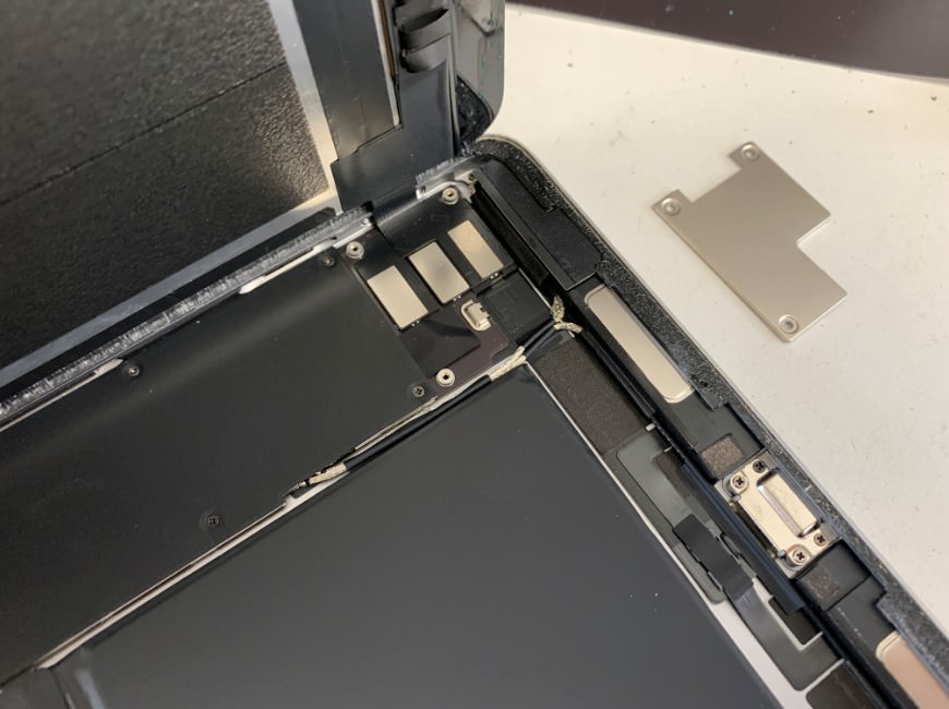 iPad Pro 9.7のホームボタンが使えない！押し込めない症状が作業時間60