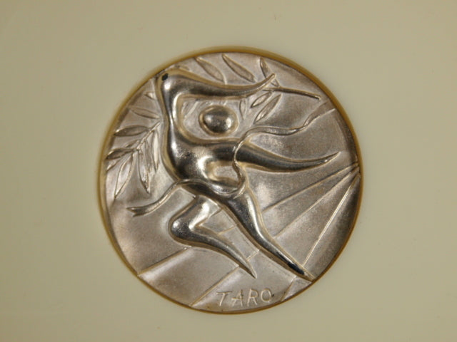 1972年 ミュンヘンオリンピック 記念銀メダル 岡本太郎 – smileantiques