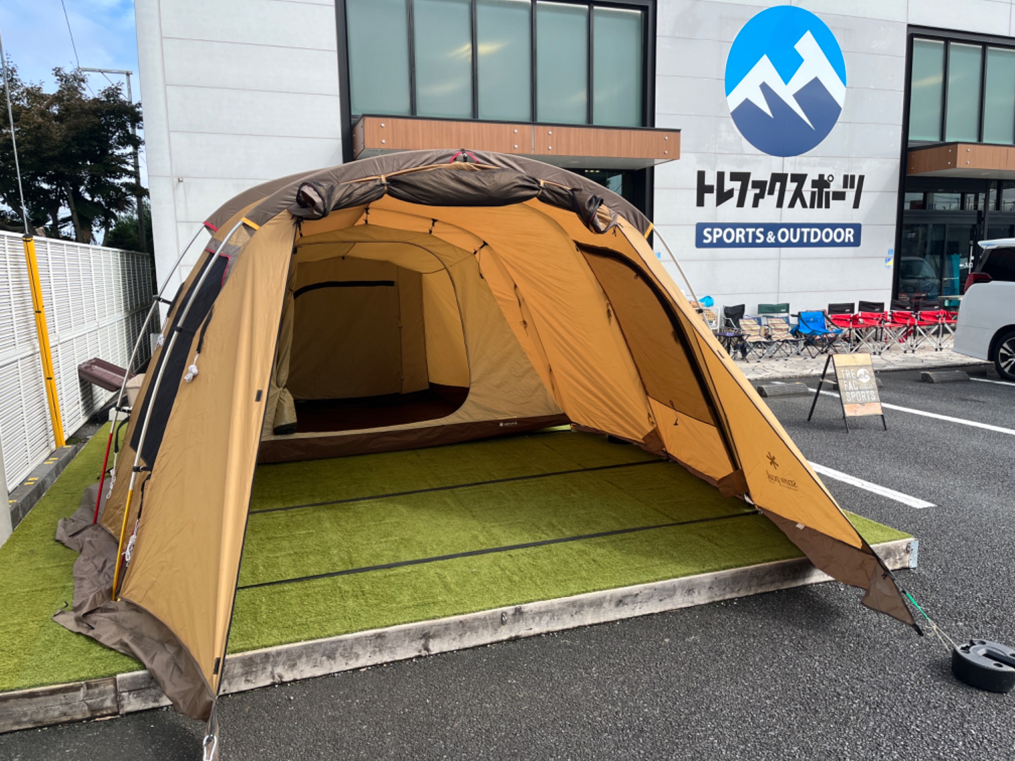 スノーピークのエントリー2ルームエルフィールドで秋のキャンプに挑戦