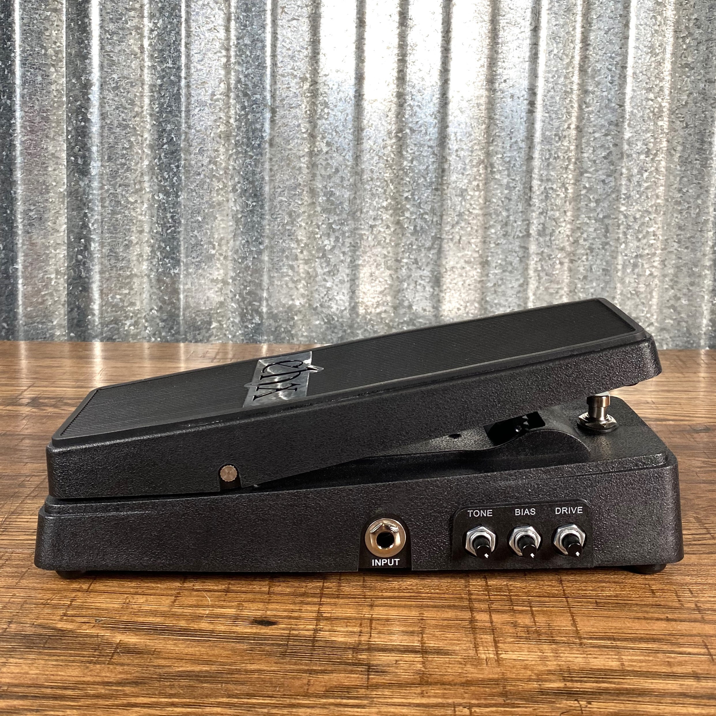 Electro-Harmonix EHX Cock Fight Plus Talking Wah Guitar Effect