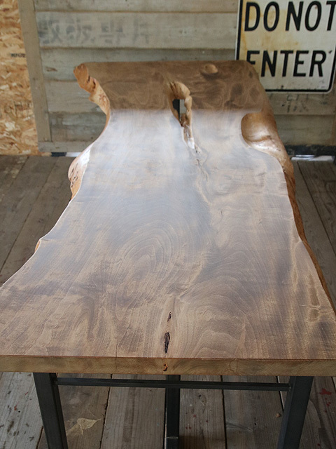 葉山展示品≪完成品≫無垢一枚板 トチ(栃) W2200×D700~960×t45mm