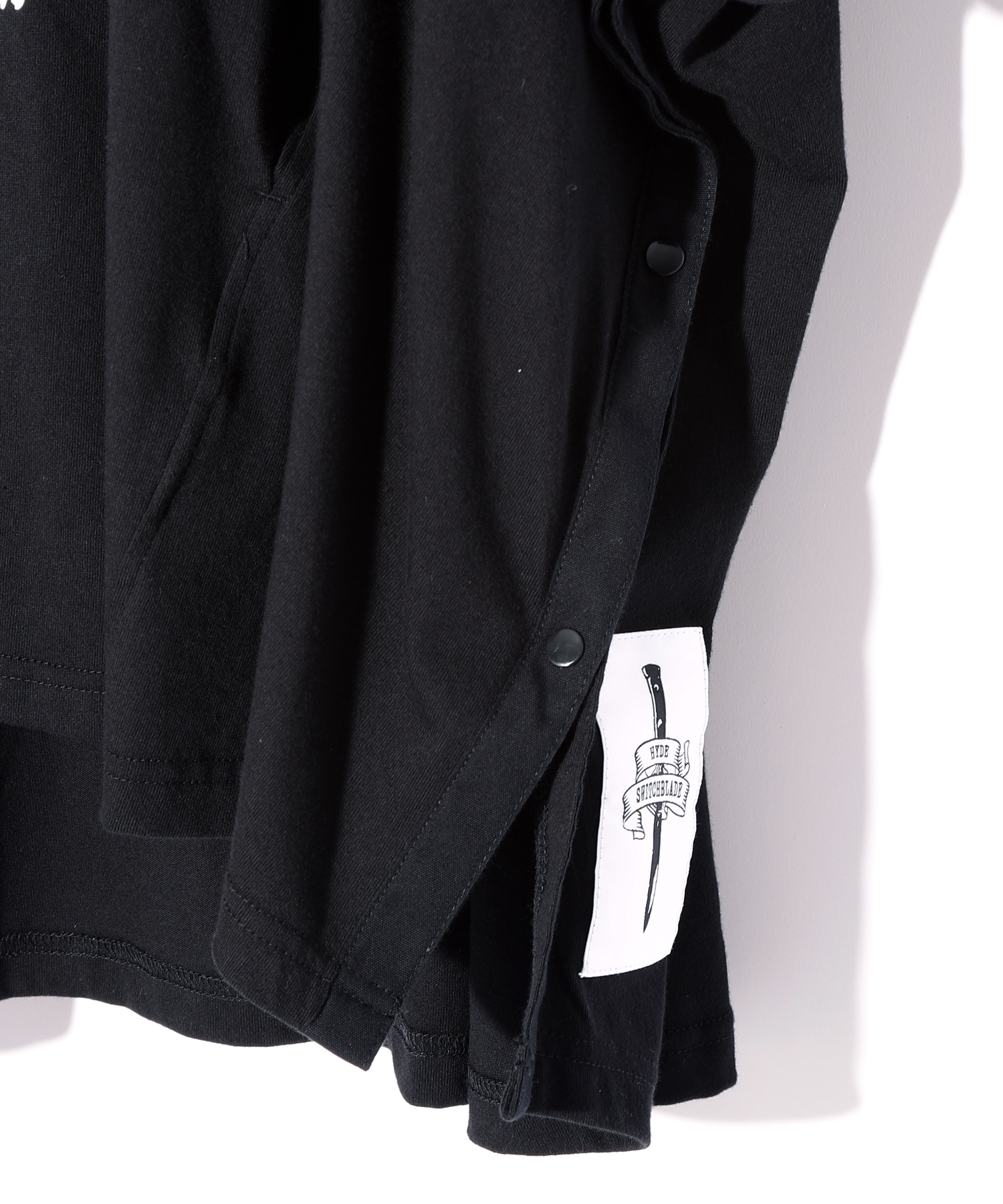 HYDE×SWITCHBLADE PONCHO T-SHIRT | SWITCHBLADE