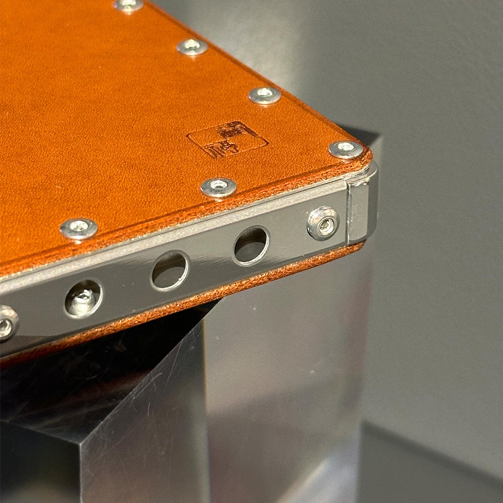 エアロコンセプト】Emijah(カードケース）牛革｜ミルクチョコ Brand