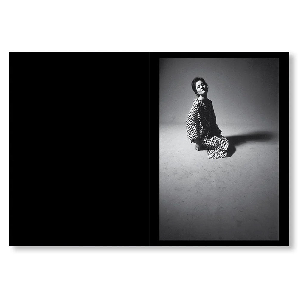 500部限定】ONE PICTURE BOOK TWO #45: KIMONO by Eikoh Hosoe（細江