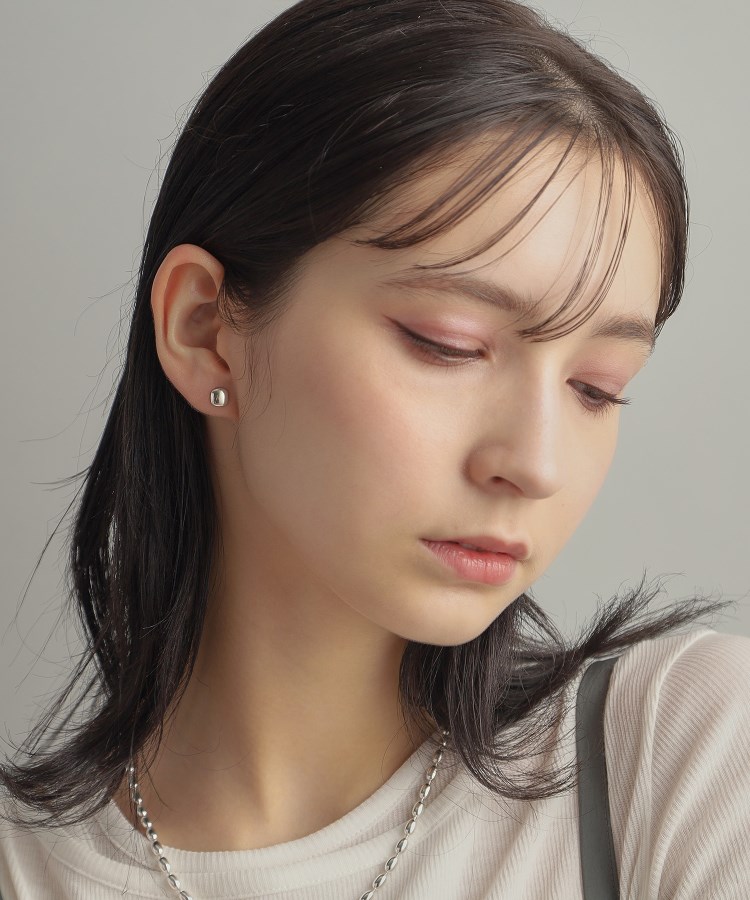 シルバー クッションシェイプ スタッドピアス（ピアス） | COCOSHNIK