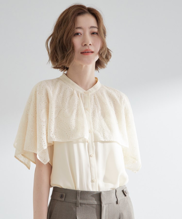 透け感と刺繍で魅せる ペイズリー刺繍ケープブラウス（シャツ