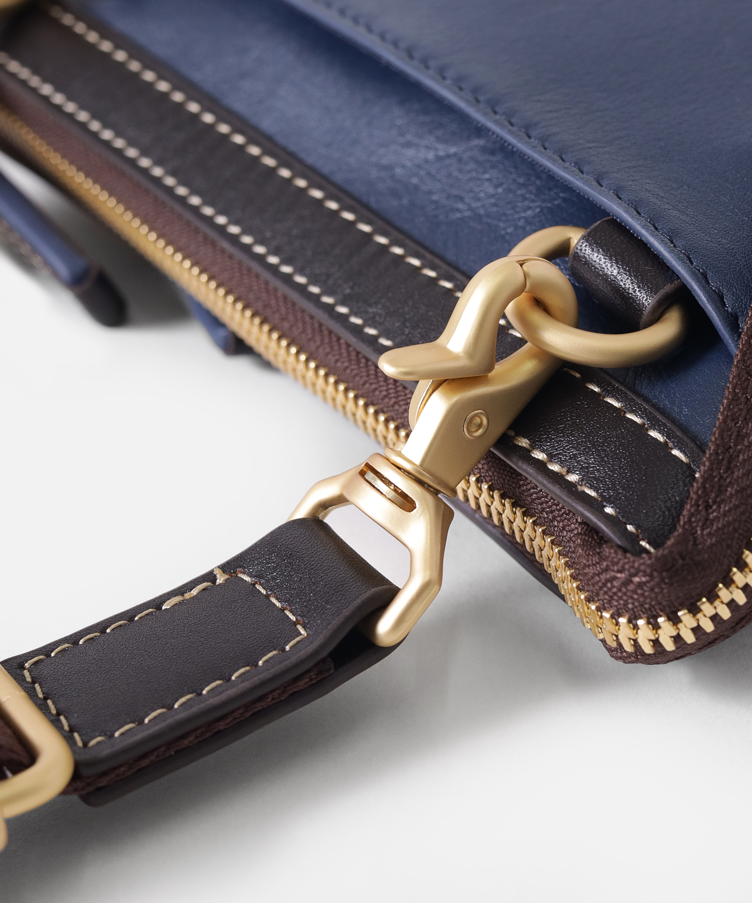 TAKEO KIKUCHI / タケオキクチ マンチェスター レザーミニショルダー