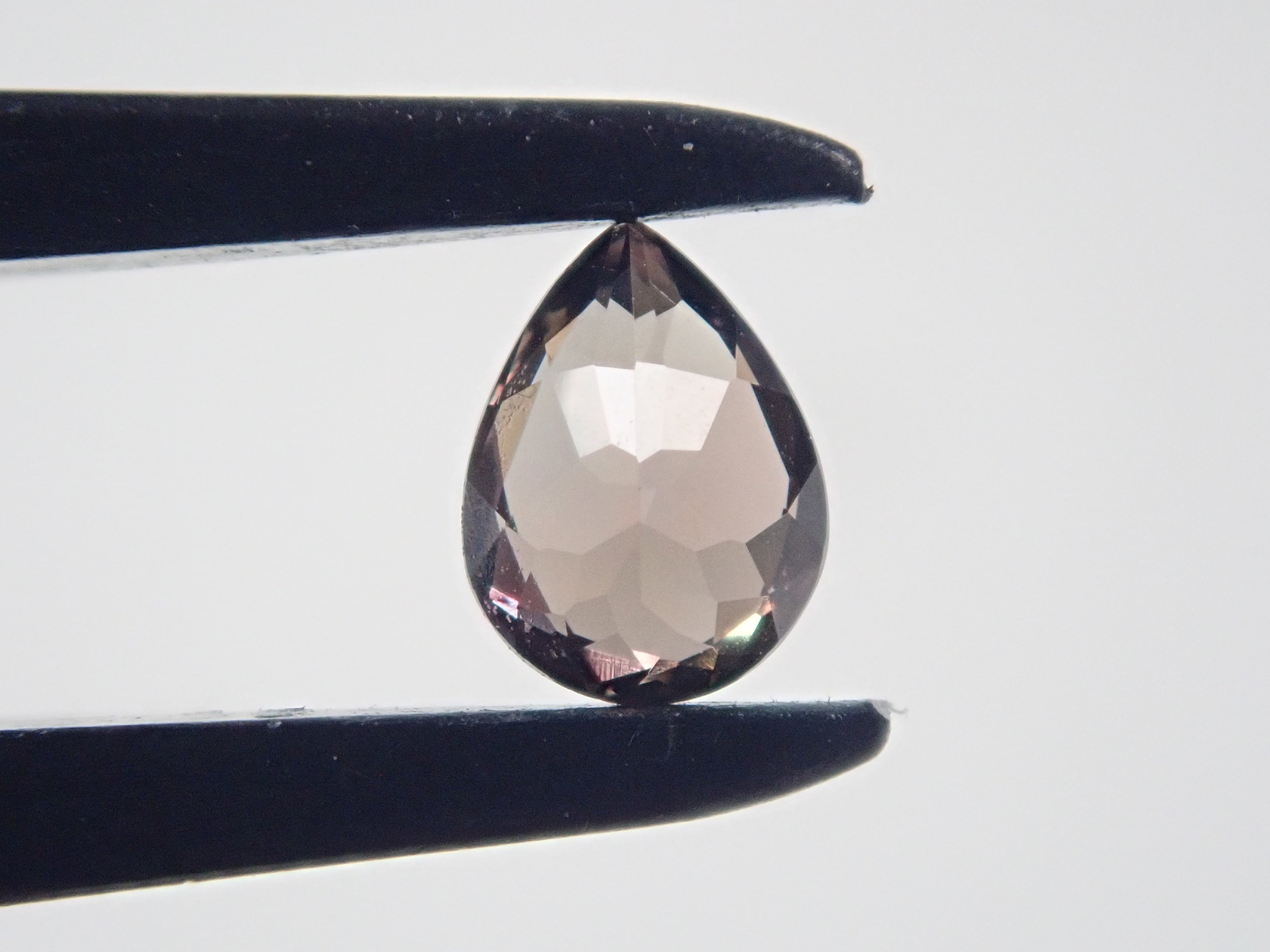 タンザニア産カラーチェンジサファイア 0.283ctルース