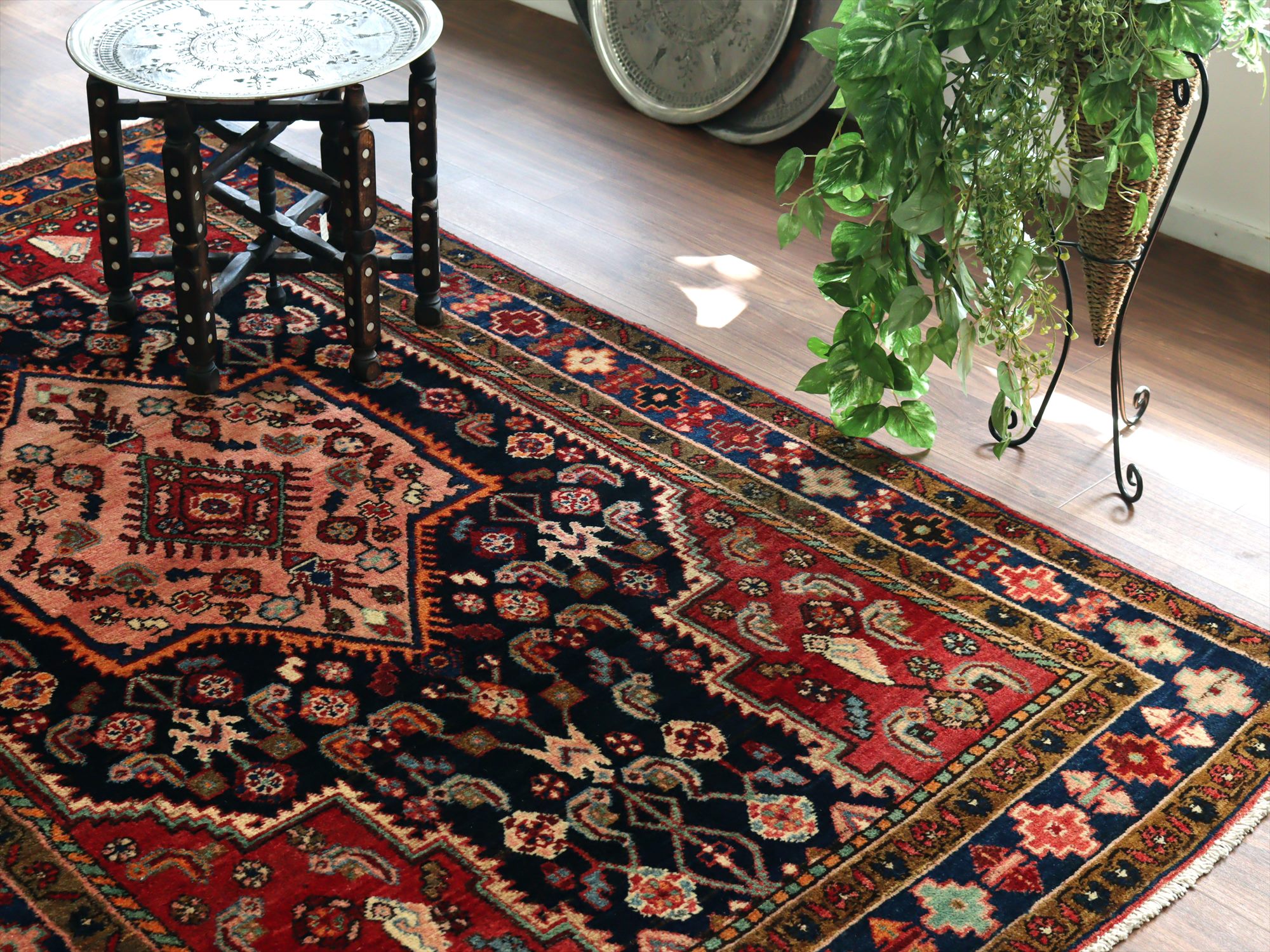 キリムスタイル / トライバルラグ・オールドカーペット/シラーズ