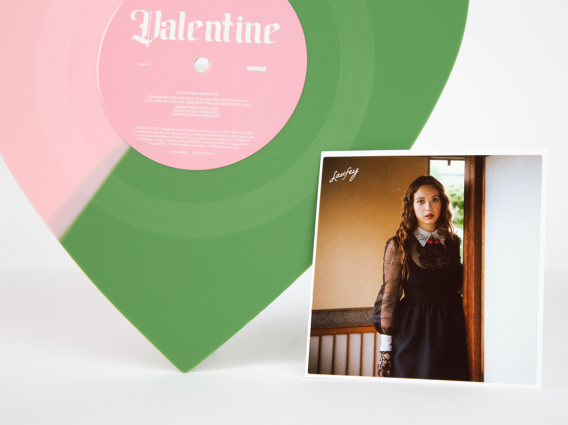 Strawberry Matcha Heart-Shaped Vinyl Laufey – Laufey Merch