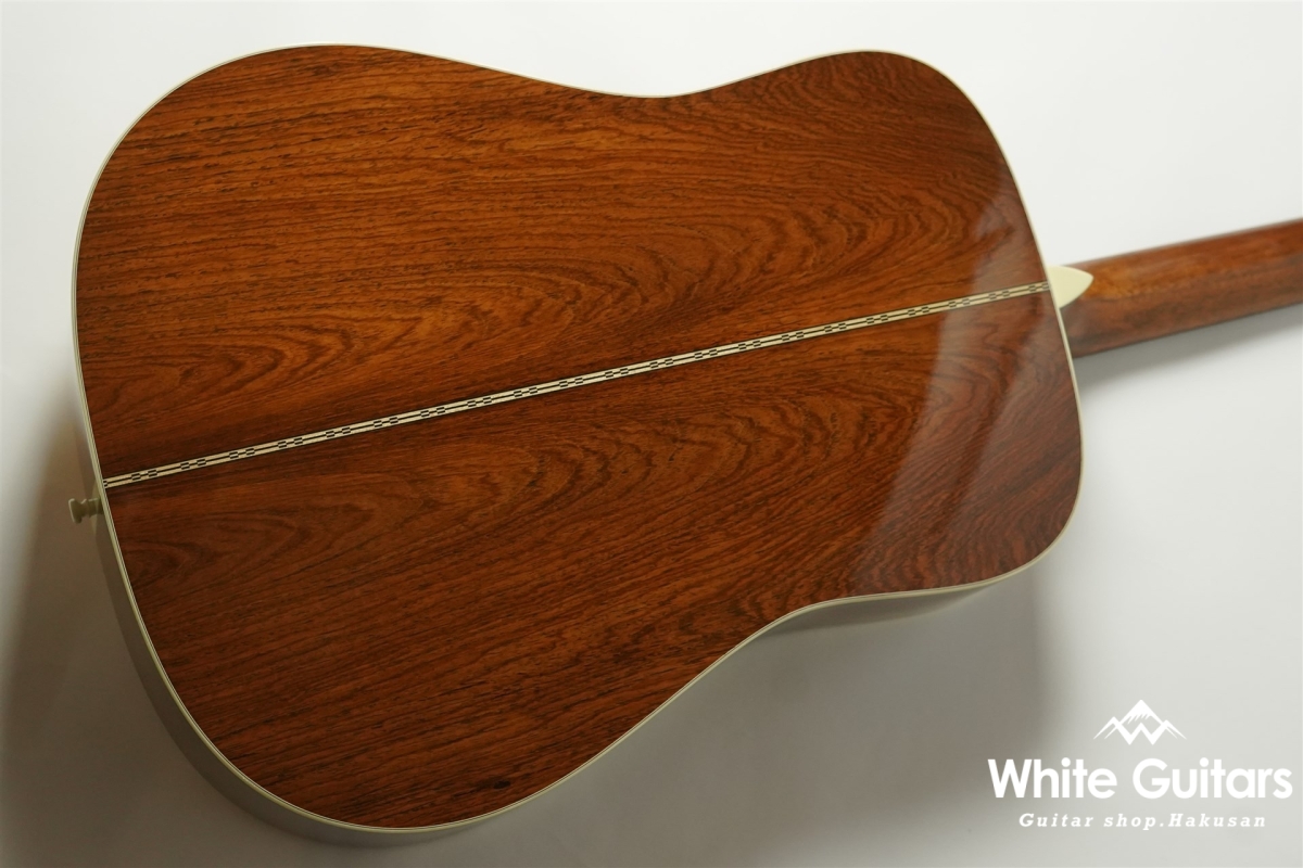 Martin CTM D-28 Adirondack Spruce / Guatemalan Rosewood | White