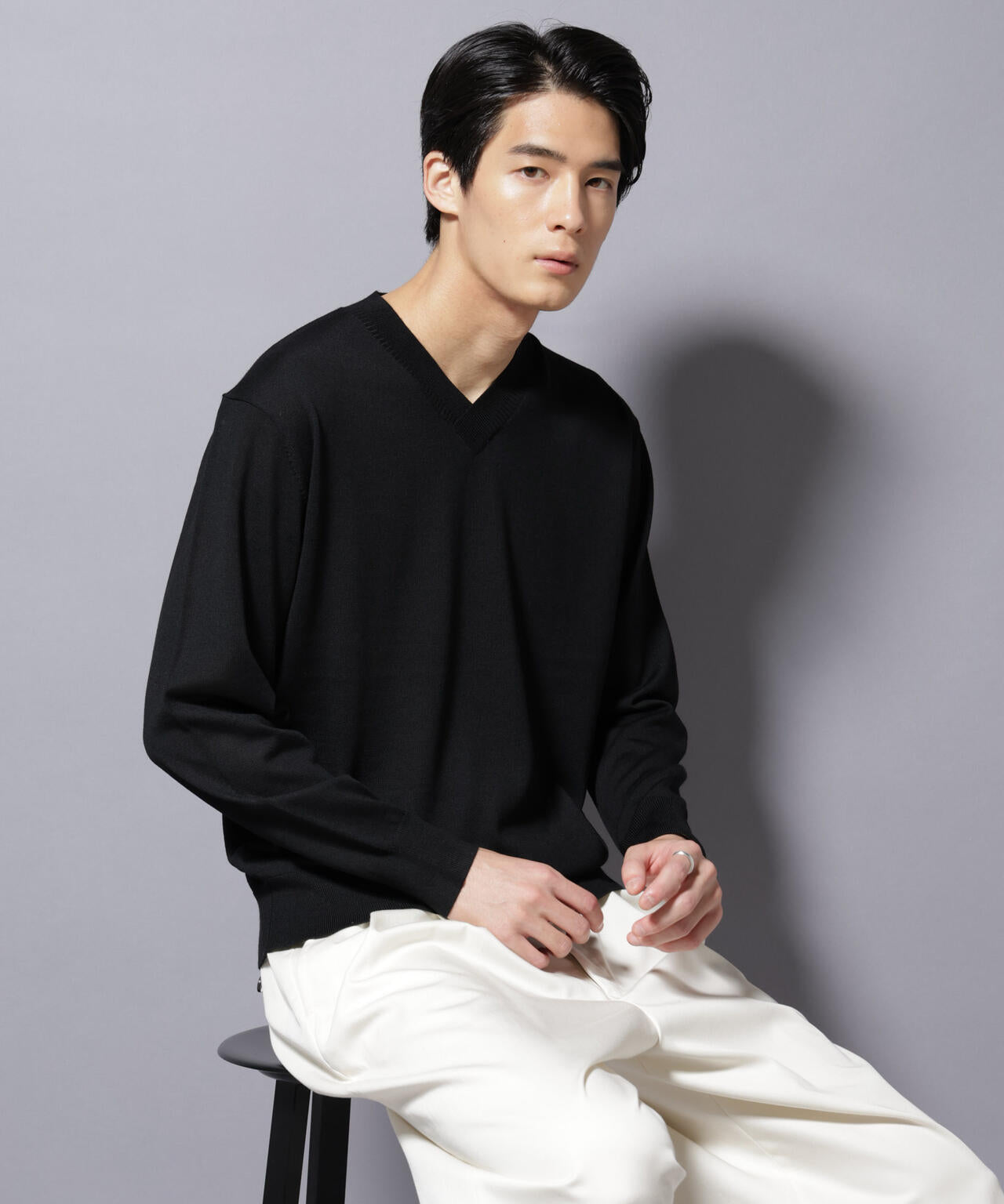 毛玉レスニット」ファインゲージVネック