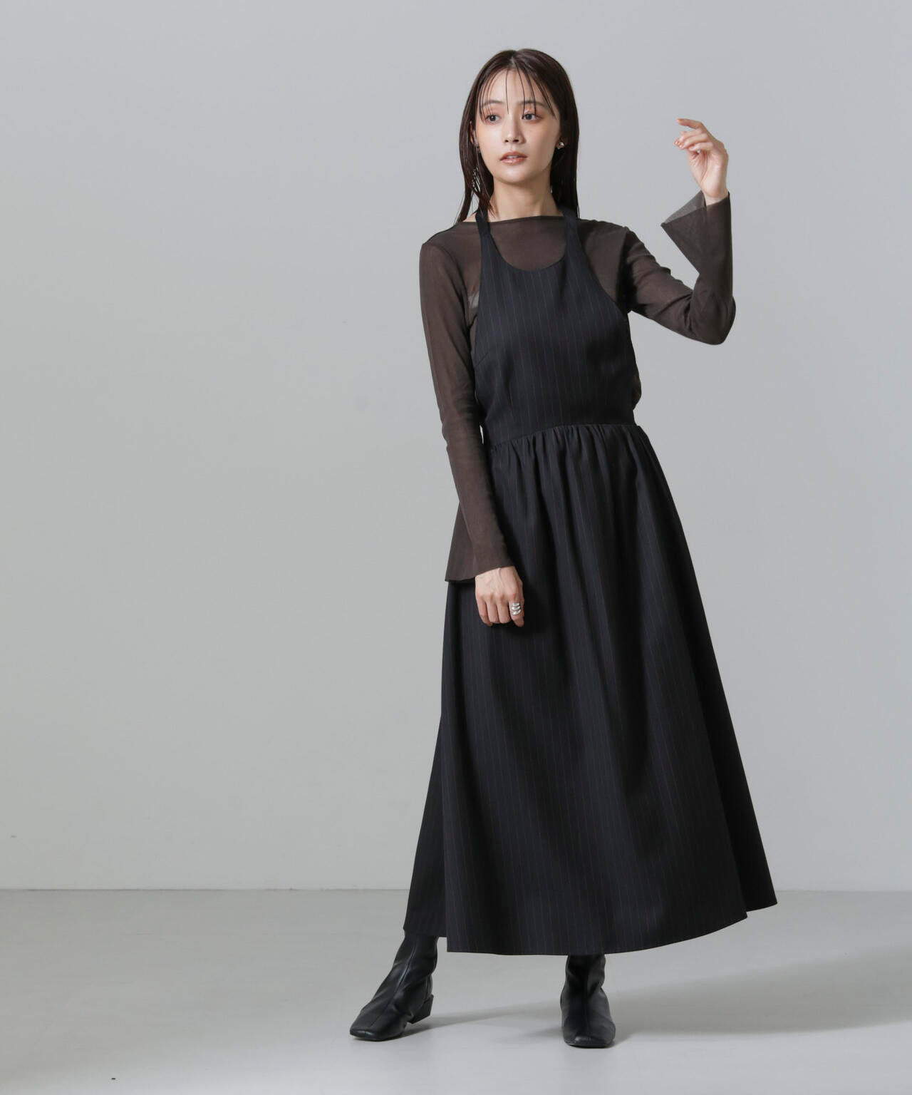 ホルターネック ワンピース