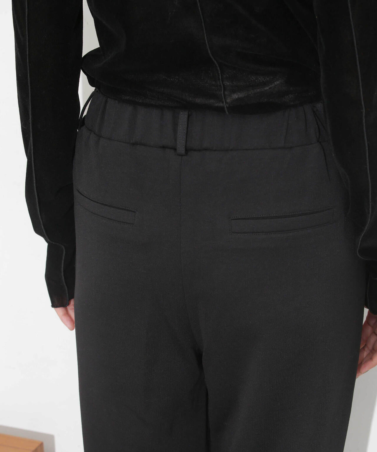 センタープレスカットポンチパンツ