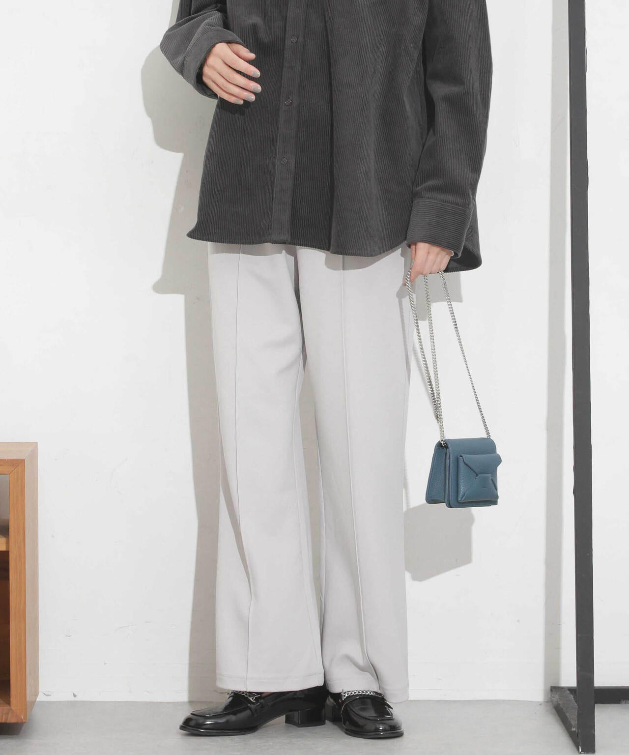 センタープレスカットポンチパンツ