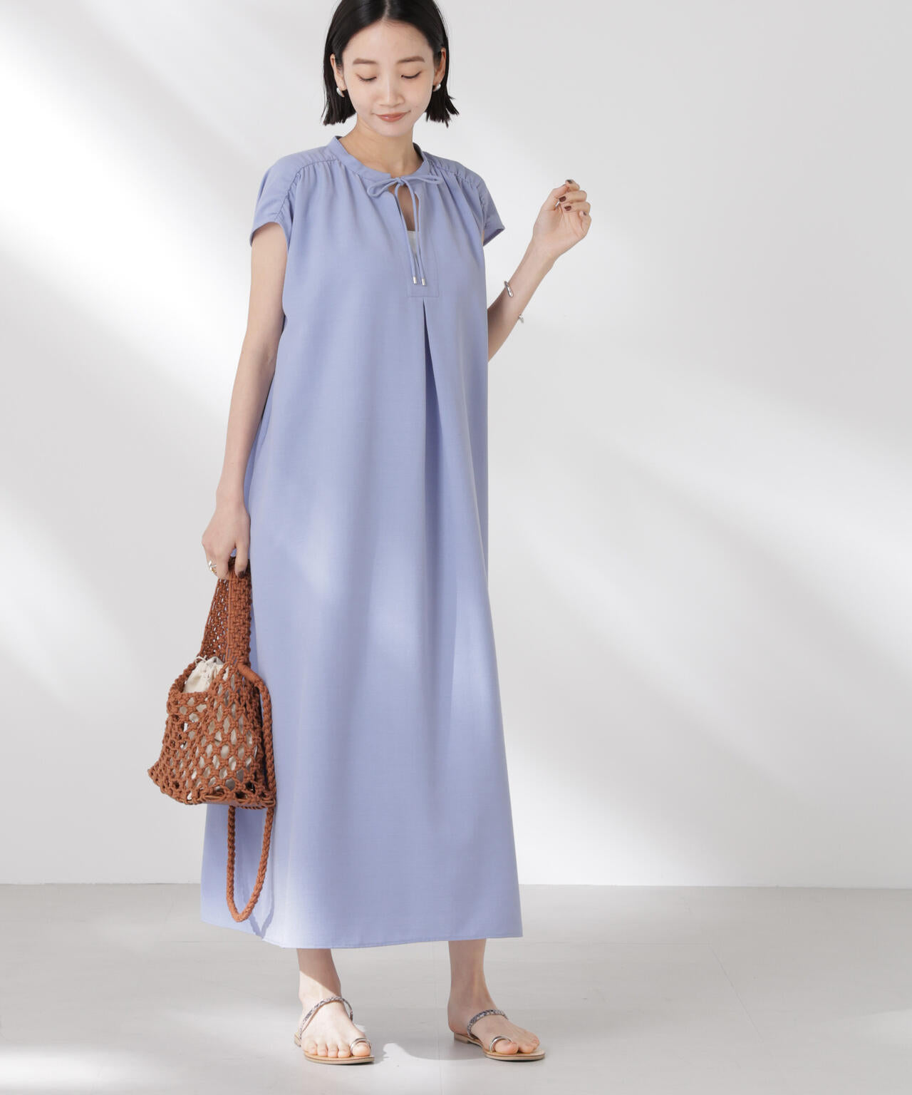 ギャザーショルダー フレアワンピース