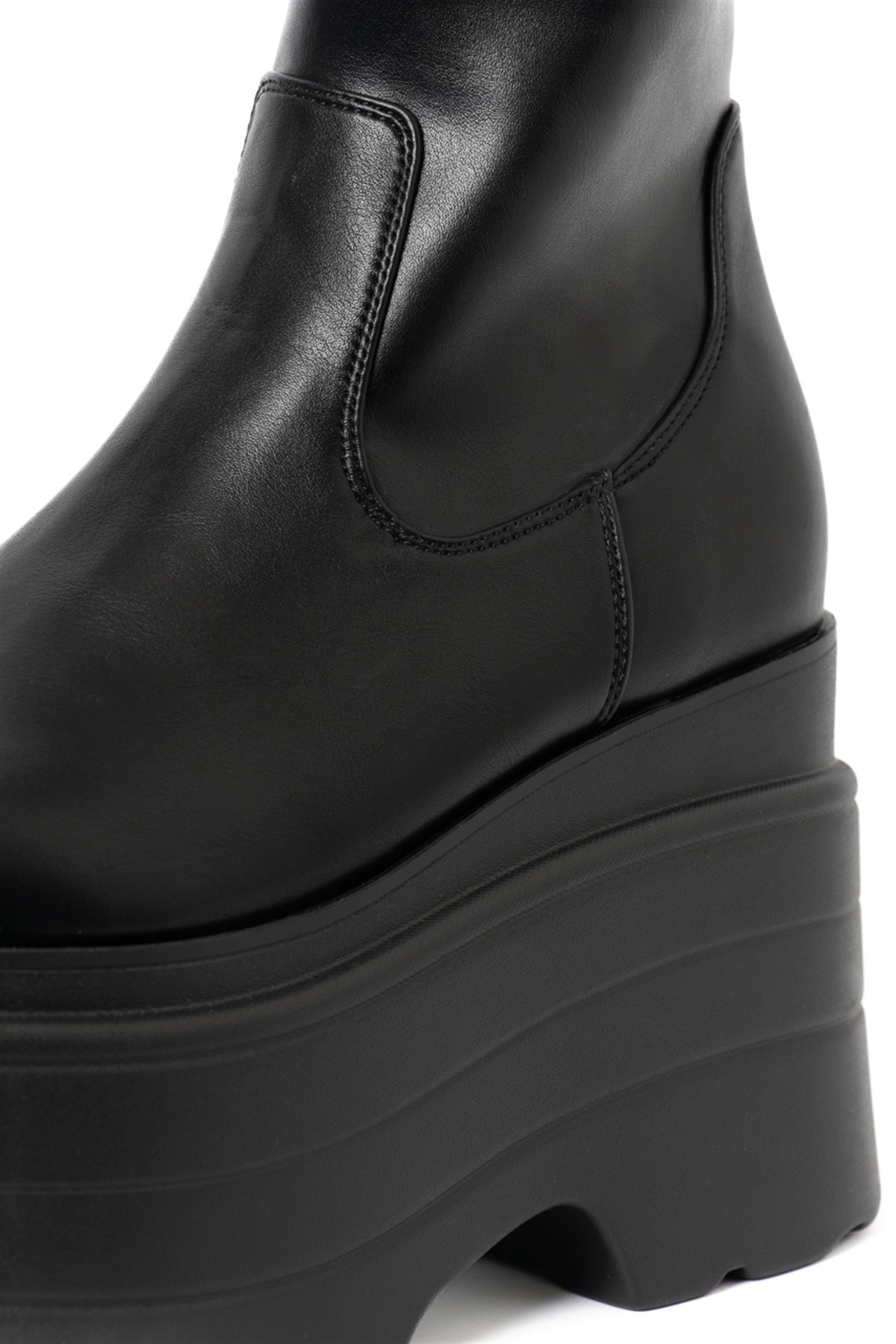 R&E ボリュームソールストレッチショートブーツ｜R&E REZOY OFFICIAL STORE