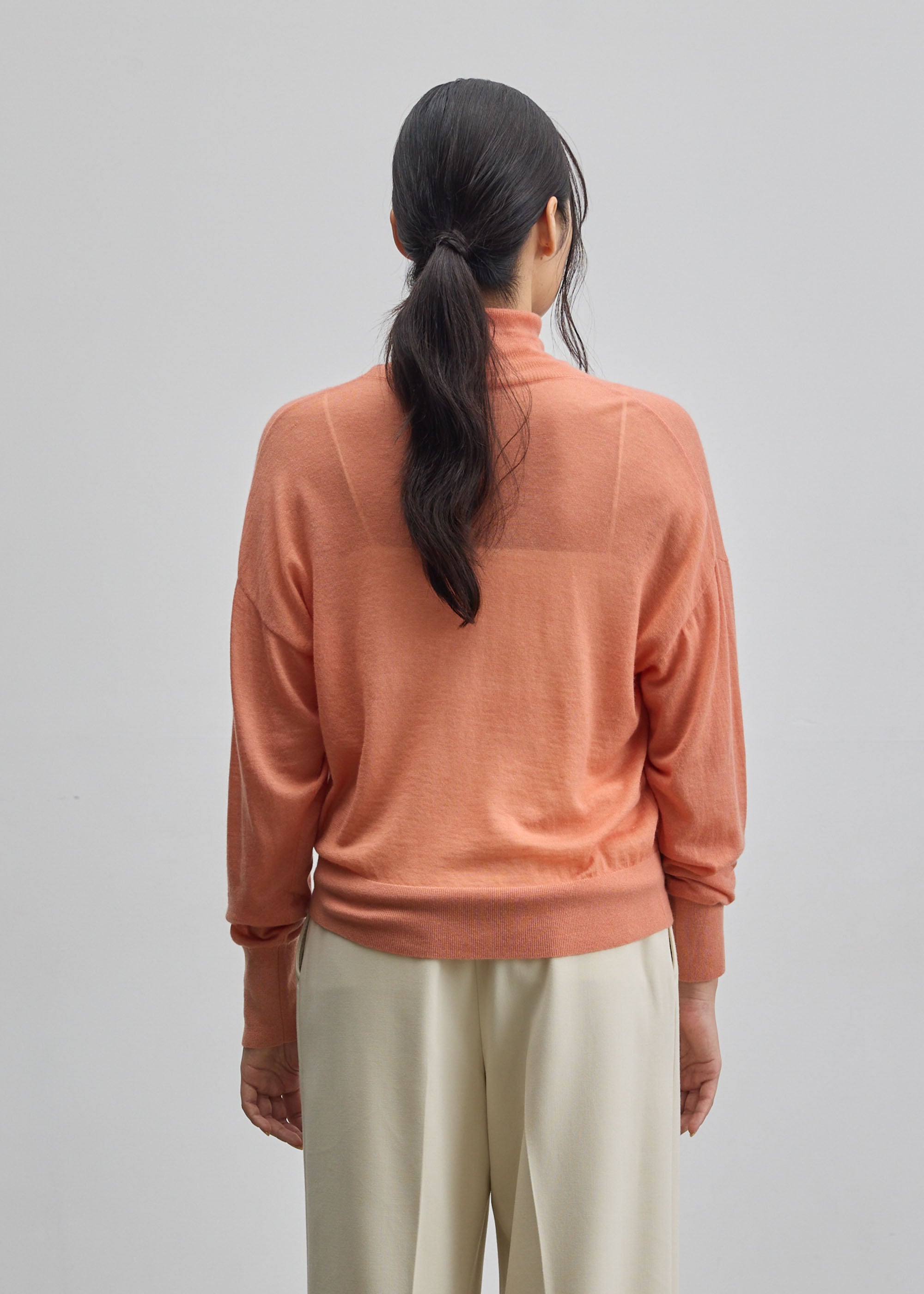 ドルマンスリーブエアリーニット - SOÉJU online store｜上質な大人の